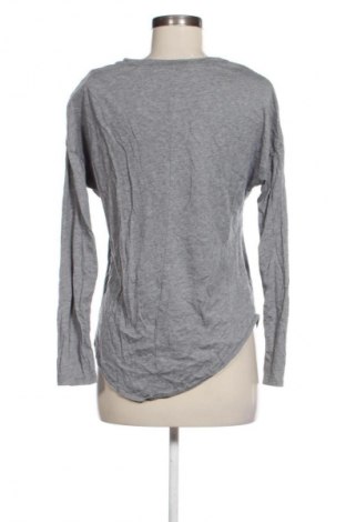 Damen Shirt Nike, Größe M, Farbe Grau, Preis 19,99 €