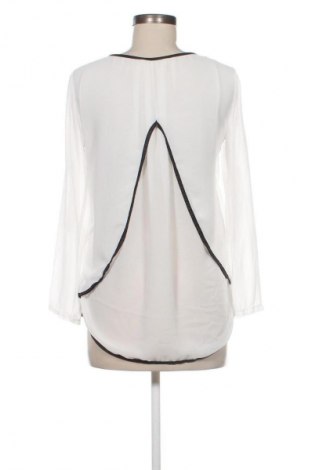 Női blúz Unbranded, Méret S, Szín Fehér, Ár 3 269 Ft