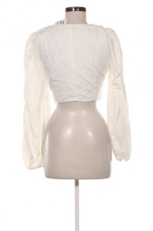 Damen Shirt Willa, Größe M, Farbe Weiß, Preis 31,99 €