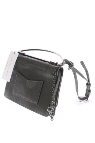 Дамска чанта Charles & Keith, Цвят Сив, Цена 31,18 €