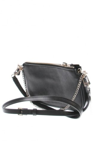 Дамска чанта Guess, Цвят Черен, Цена 130,37 €