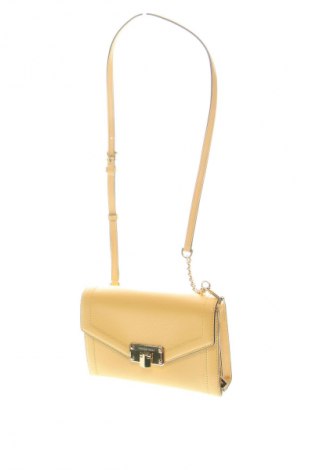 Дамска чанта Michael Kors, Цвят Жълт, Цена 117,59 €