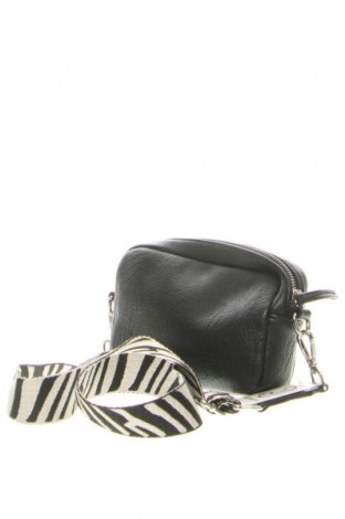 Дамска чанта Pull&Bear, Цвят Черен, Цена 10,22 €