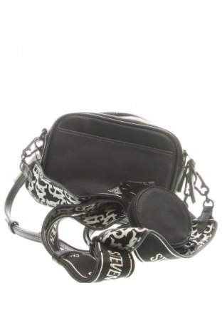 Дамска чанта Steve Madden, Цвят Черен, Цена 65,44 €