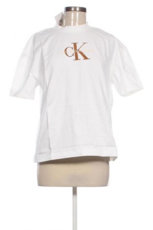 Damen T-Shirt Calvin Klein Jeans, Größe XS, Farbe Ecru, Preis 51,99 €