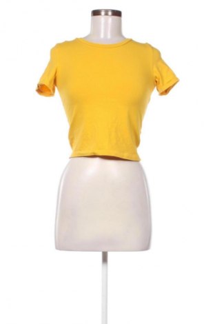 Damen T-Shirt Cropp, Größe S, Farbe Gelb, Preis € 9,14