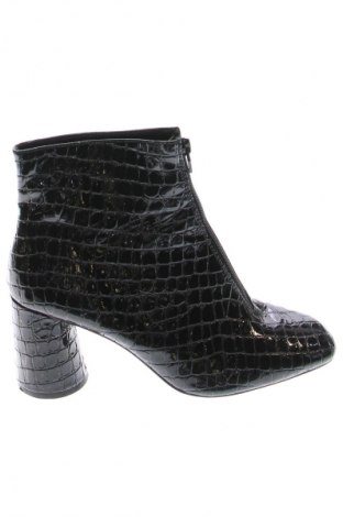 Női bokacsizma Bershka, Méret 41, Szín Fekete, Ár 12 079 Ft