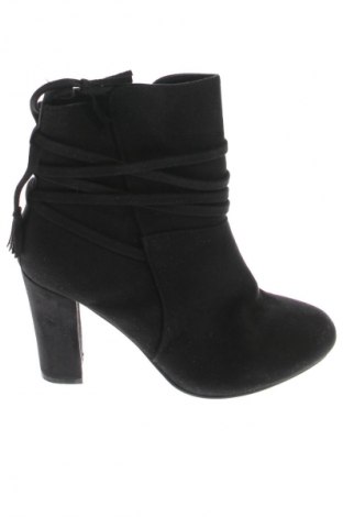 Дамски боти Body Flirt, Размер 37, Цвят Черен, Цена 27,09 €