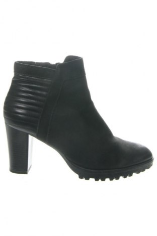 Dámské boty  Caprice, Velikost 39, Barva Černá, Cena  869,00 Kč