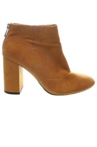 Дамски боти Pull&Bear, Размер 37, Цвят Оранжев, Цена 29,65 €