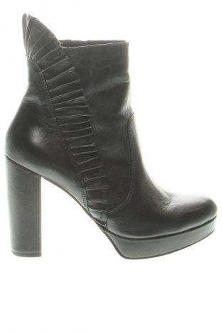 Дамски боти Tamaris, Размер 38, Цвят Черен, Цена 24,03 €