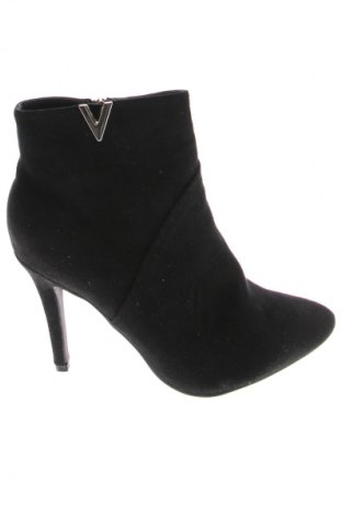 Дамски боти Tata, Размер 41, Цвят Черен, Цена 11,75 €