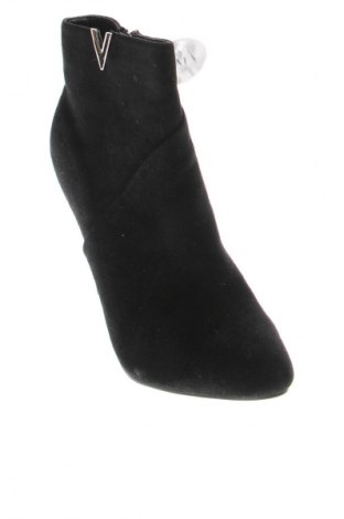 Дамски боти Tata, Размер 41, Цвят Черен, Цена 11,75 €