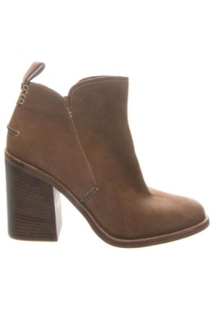 Dámské boty  UGG Australia, Velikost 39, Barva Hnědá, Cena  2 149,00 Kč