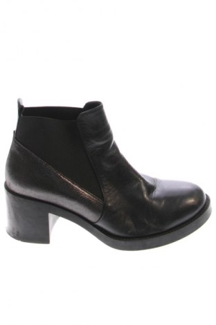 Дамски боти Unbranded, Размер 39, Цвят Черен, Цена 42,94 €