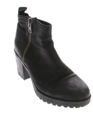Дамски боти Vagabond, Размер 39, Цвят Черен, Цена 83,34 €