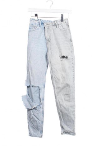 Dámské džíny  Bershka, Velikost XXS, Barva Vícebarevné, Cena  425,00 Kč