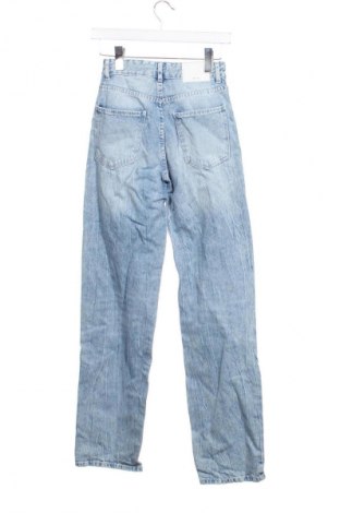 Дамски дънки Bershka, Размер XXS, Цвят Син, Цена 14,74 €
