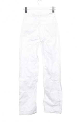 Damen Jeans Bershka, Größe XS, Farbe Weiß, Preis 15,00 €