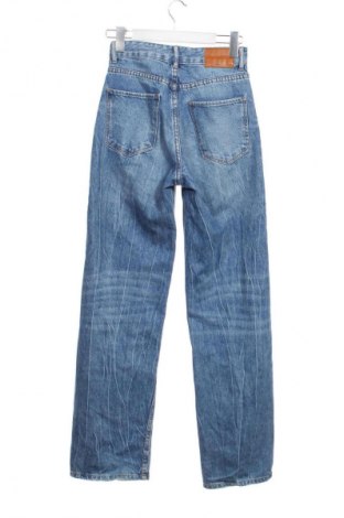 Női farmernadrág Bershka, Méret XS, Szín Kék, Ár 6 123 Ft