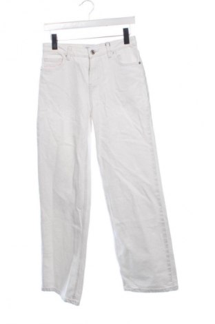 Damen Jeans Bershka, Größe XS, Farbe Weiß, Preis € 30,99