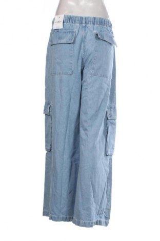 Dámske džínsy  Bershka, Veľkosť M, Farba Modrá, Cena  27,95 €