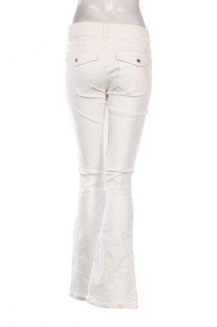 Damen Jeans Bershka, Größe M, Farbe Weiß, Preis € 15,00