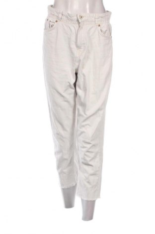Damen Jeans Bershka, Größe M, Farbe Ecru, Preis € 15,00