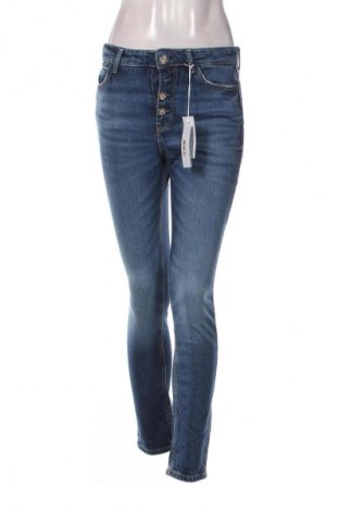 Damen Jeans Guess, Größe M, Farbe Blau, Preis 117,99 €