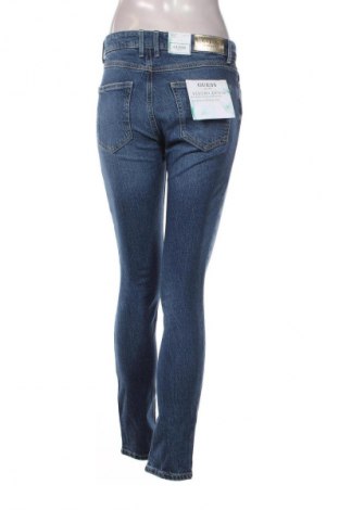 Damen Jeans Guess, Größe M, Farbe Blau, Preis 117,99 €