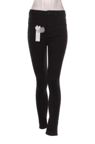 Dámské džíny  Noisy May, Velikost M, Barva Černá, Cena  1 429,00 Kč