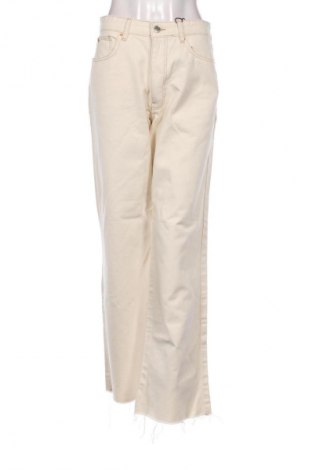 Blugi de femei Stradivarius, Mărime M, Culoare Bej, Preț 87,99 Lei