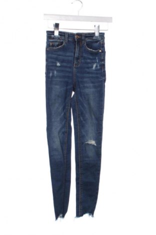 Női farmernadrág Stradivarius, Méret XXS, Szín Kék, Ár 6 198 Ft