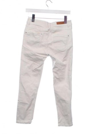 Damen Jeans Stradivarius, Größe M, Farbe Ecru, Preis € 15,00