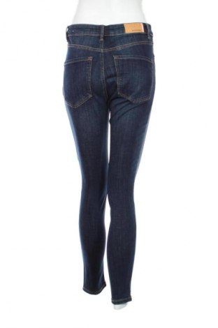 Dámske džínsy  Stradivarius, Veľkosť M, Farba Modrá, Cena  17,95 €