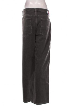 Női farmernadrág Tommy Jeans, Méret XL, Szín Szürke, Ár 15 702 Ft