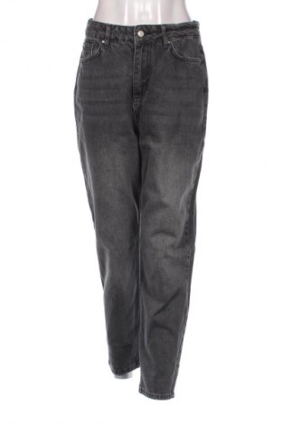 Női farmernadrág Trendyol, Méret M, Szín Szürke, Ár 8 640 Ft