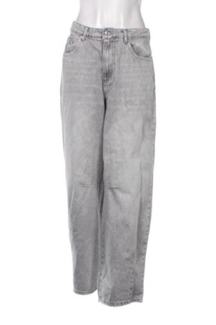 Női farmernadrág Xside, Méret S, Szín Szürke, Ár 6 198 Ft