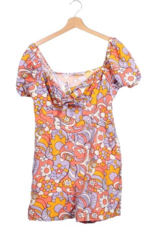 Kurzer Damenoverall Defacto, Größe M, Farbe Mehrfarbig, Preis 19,95 €