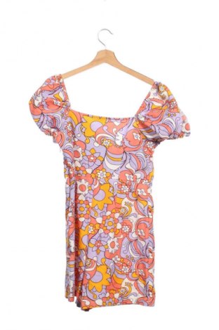 Kurzer Damenoverall Defacto, Größe M, Farbe Mehrfarbig, Preis 19,95 €