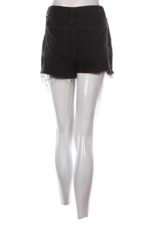 Női rövidnadrág Cropp, Méret S, Szín Fekete, Ár 7 213 Ft