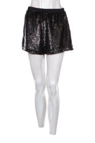 Női rövidnadrág Glamorous, Méret M, Szín Fekete, Ár 7 025 Ft