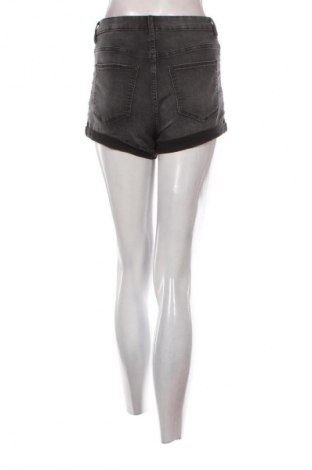 Damen Shorts H&M Divided, Größe S, Farbe Schwarz, Preis € 9,99