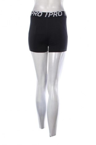 Női rövidnadrág Nike, Méret M, Szín Fekete, Ár 7 435 Ft