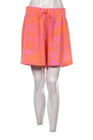 Дамски къс панталон ONLY Carmakoma, Размер XL, Цвят Многоцветен, Цена 23,52 €
