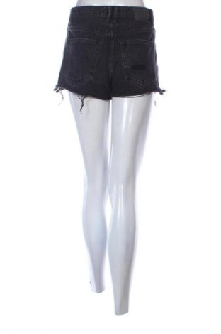 Damen Shorts Pull&Bear, Größe M, Farbe Schwarz, Preis € 8,99