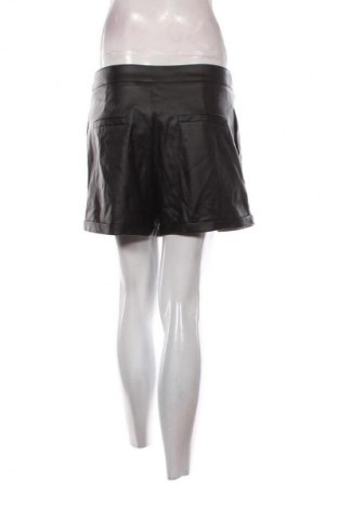 Дамски къс панталон Top Secret, Размер L, Цвят Черен, Цена 9,70 €