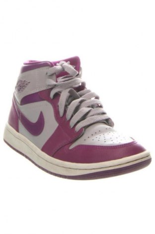 Дамски обувки Nike, Размер 36, Цвят Многоцветен, Цена 78,22 €