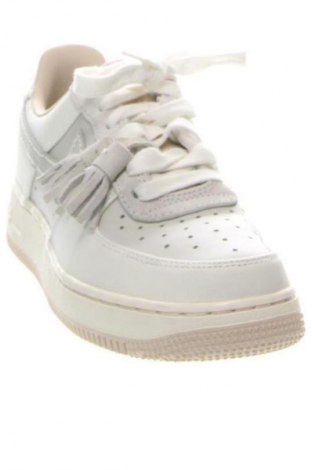 Дамски обувки Nike, Размер 37, Цвят Многоцветен, Цена 80,78 €