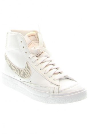 Дамски обувки Nike, Размер 36, Цвят Бял, Цена 71,58 €